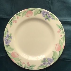 Pfaltzgraff Dinner Plates Set of Four